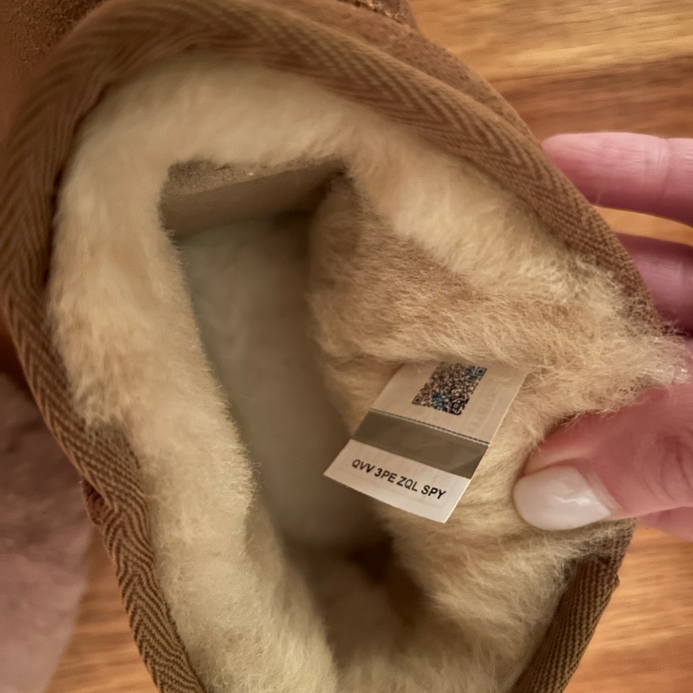🐪 NEW WITH TAGS 🐪 Uggs Classic Ultra Mini size US 9 - Picture 12 of 13